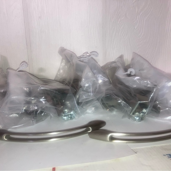 Satin Nickel Open Arch Pull Amerock Essential'z Collection - Picture 2 of 11